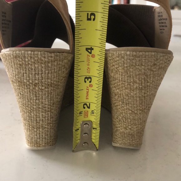 ❌SOLD❌Kenneth Cole wedge - Picture 7 of 8